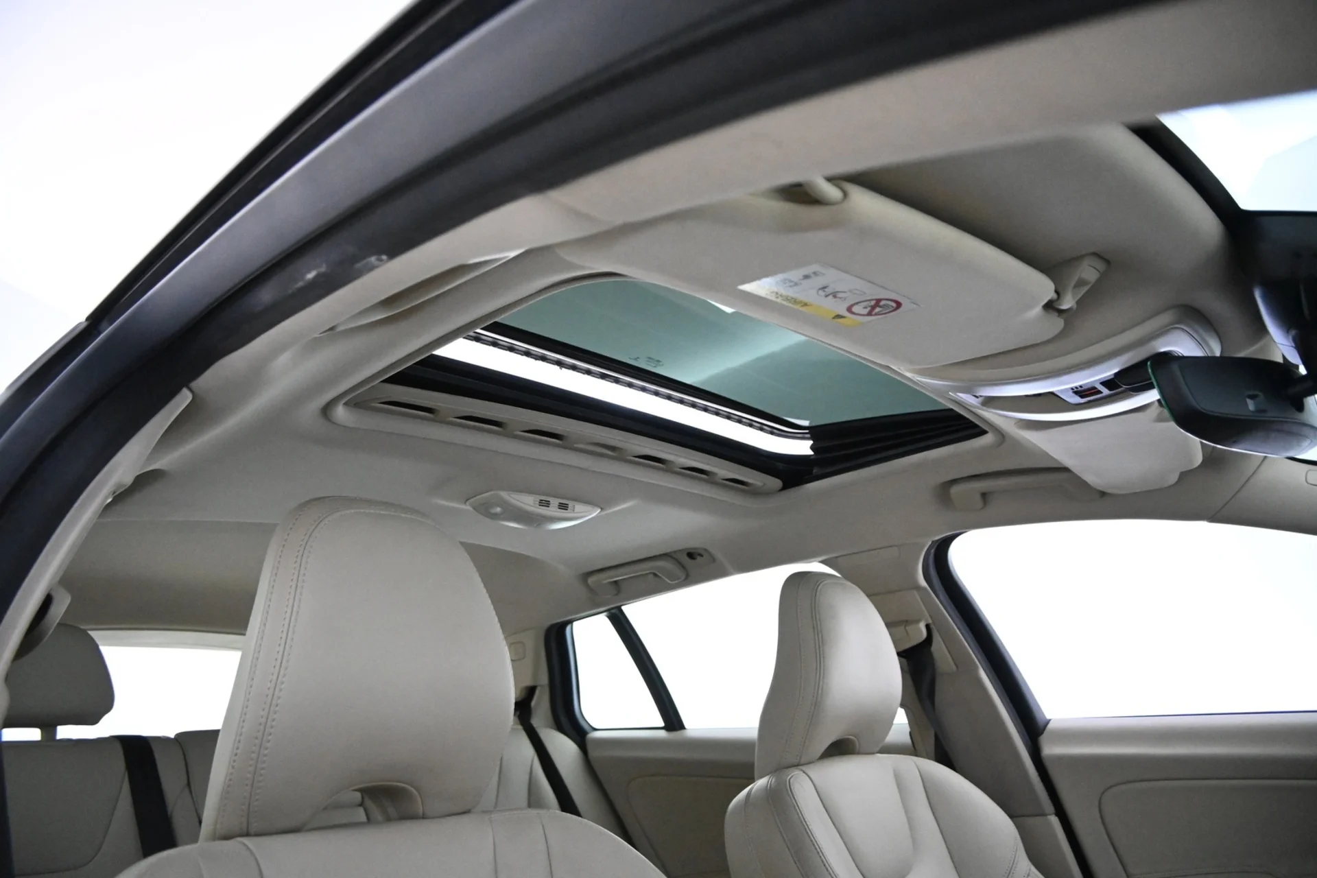 Car Image - 7wqgfSHWiUUaR7gpEcrEqX