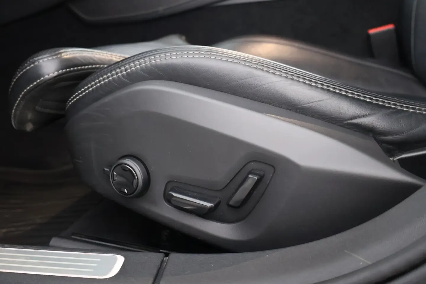 Car Image - 4N8yFwpk9nY6KOgZEsH4VP