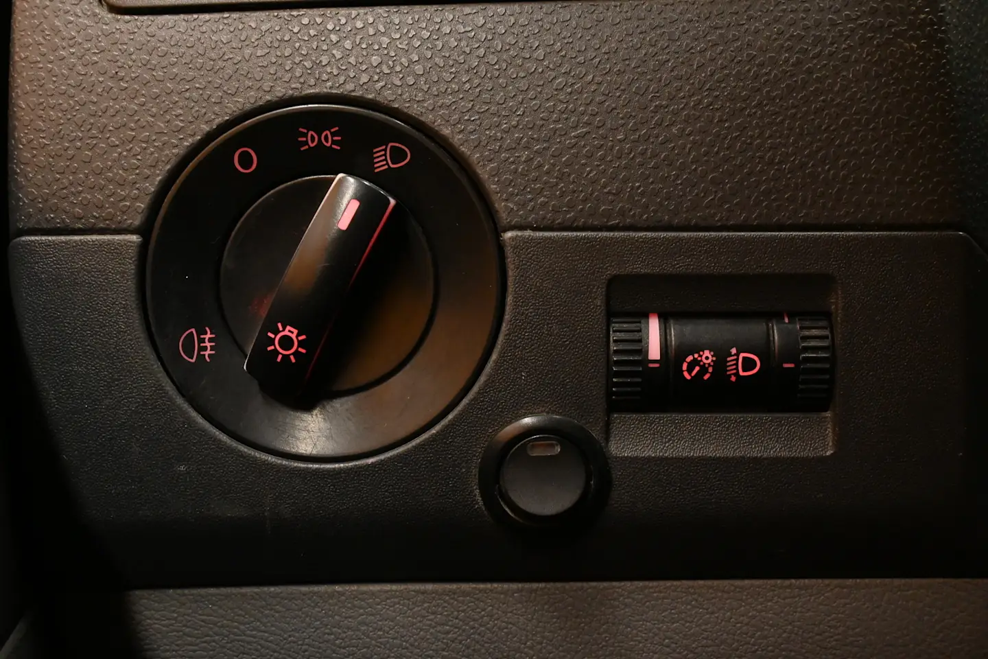 Car Image - 4al7ftwbAGGq9co182bKno