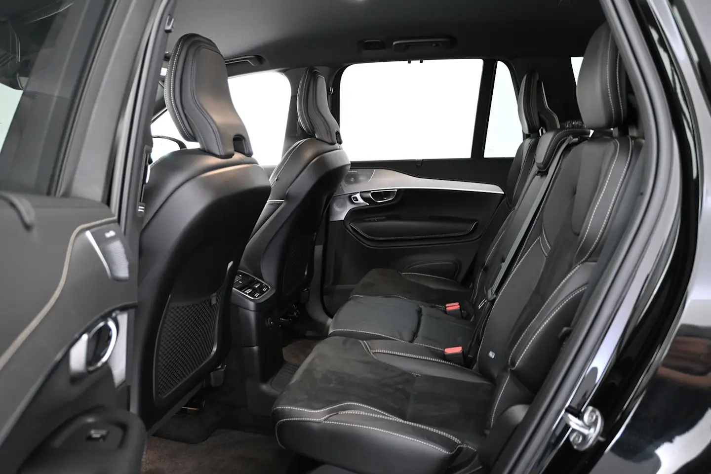 Car Image - 4etBPJxSIwD8JzeMNTFZLf