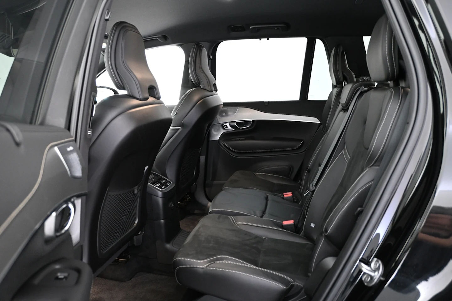 Car Image - 4etBPJxSIwD8JzeMNTFZLf