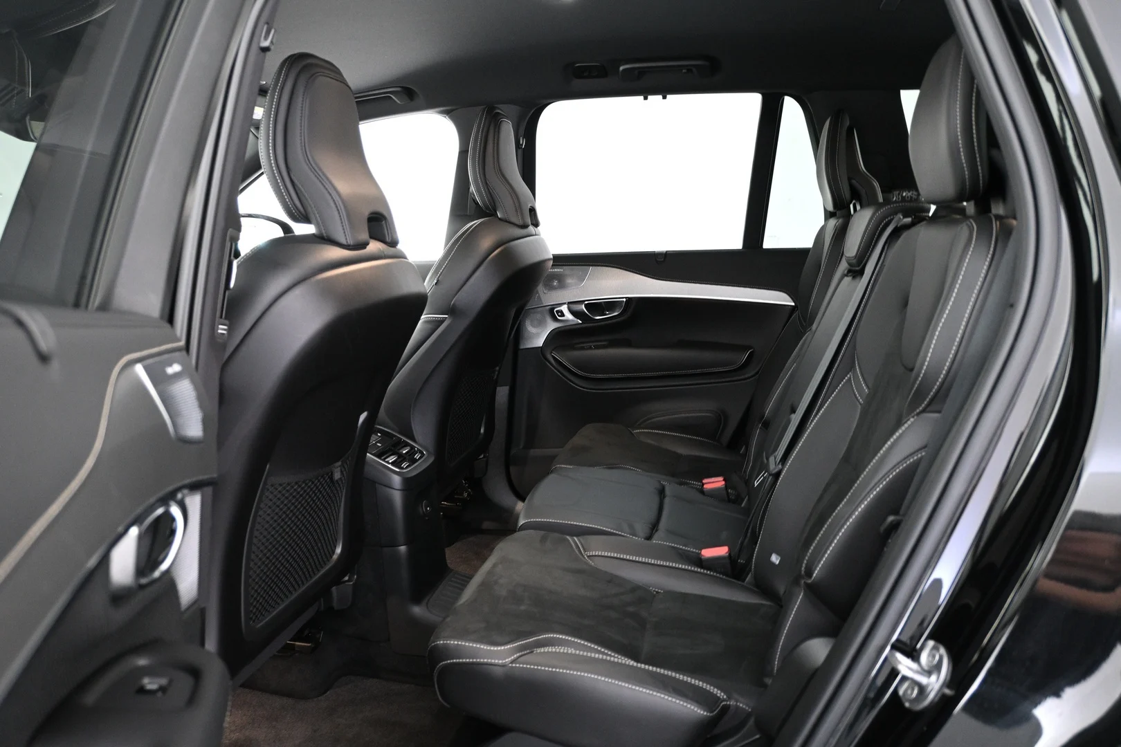Car Image - 4etBPJxSIwD8JzeMNTFZLf