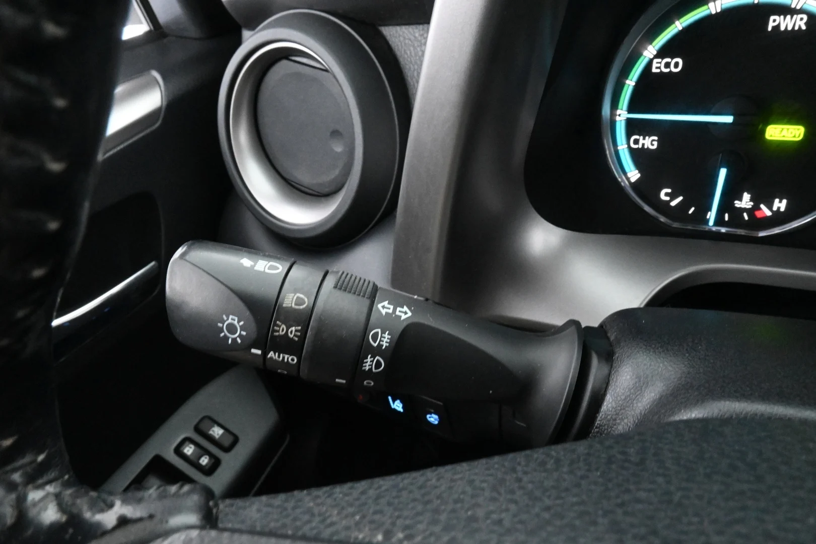 Car Image - 3R9uQyrhiu89yYY1yDeiW4