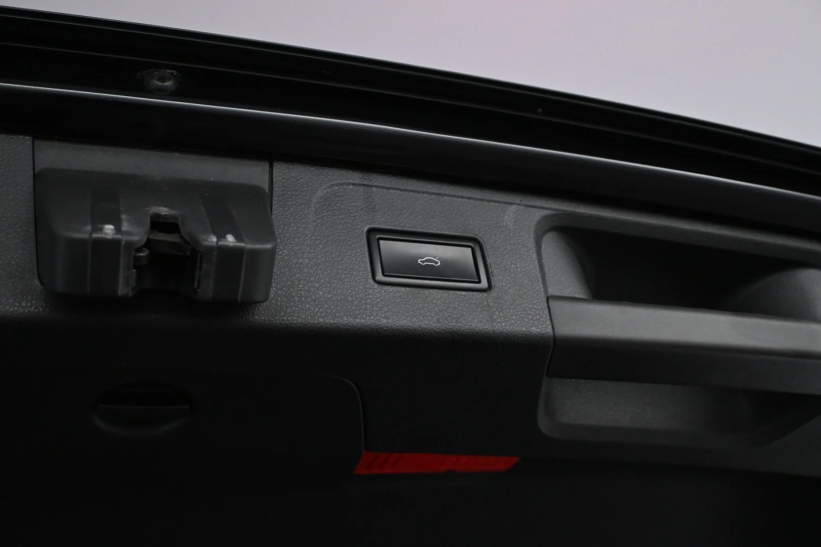 Car Image - 544Fyd8LEkIzxKFrnV8Z8q