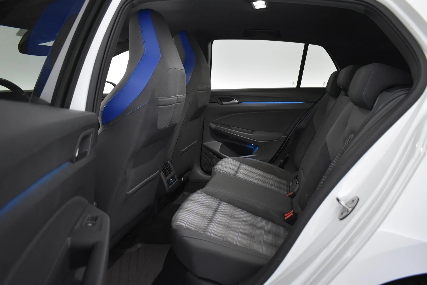 Car Image - 6vx2Jwp06tCghVkzt1MXus