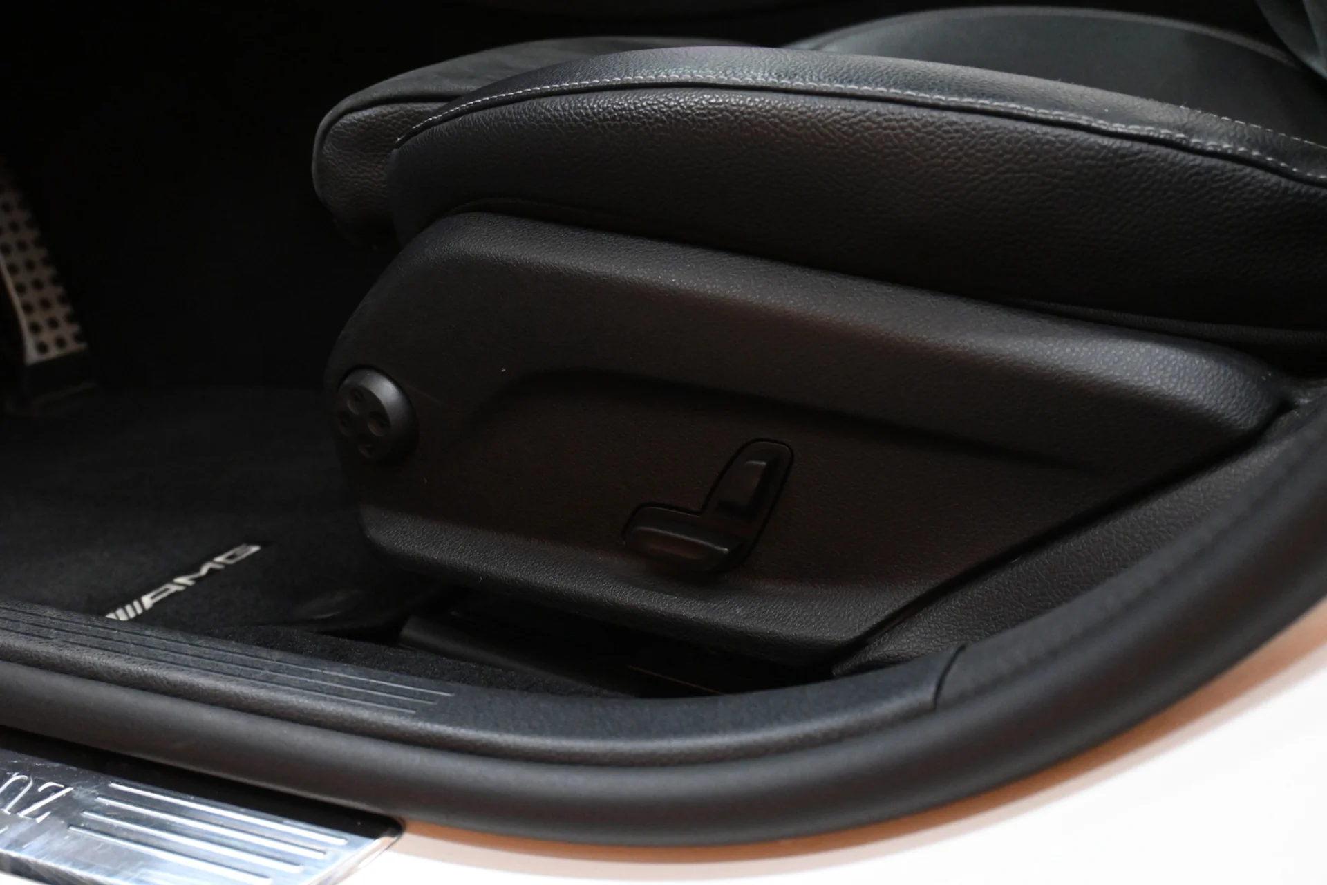 Car Image - 6rJvEPAIaPAJjDsv18Oe7v