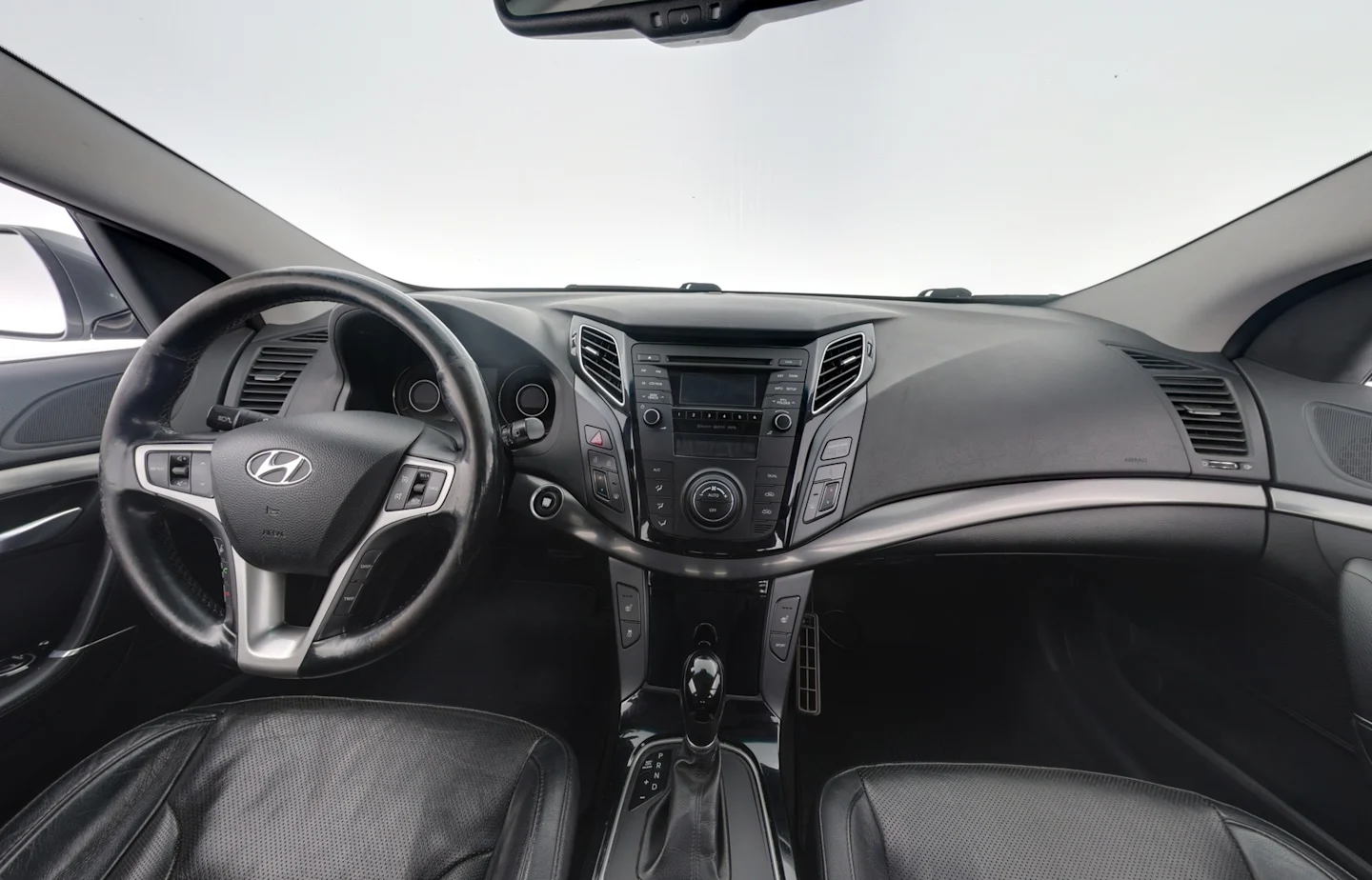 Car Image - 67lDgxFYsF8c4OdE6o2lP5