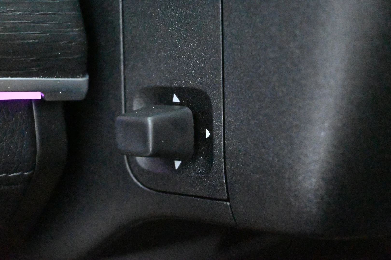 Car Image - 3HtDaynRomIdWp0J8VzfKk