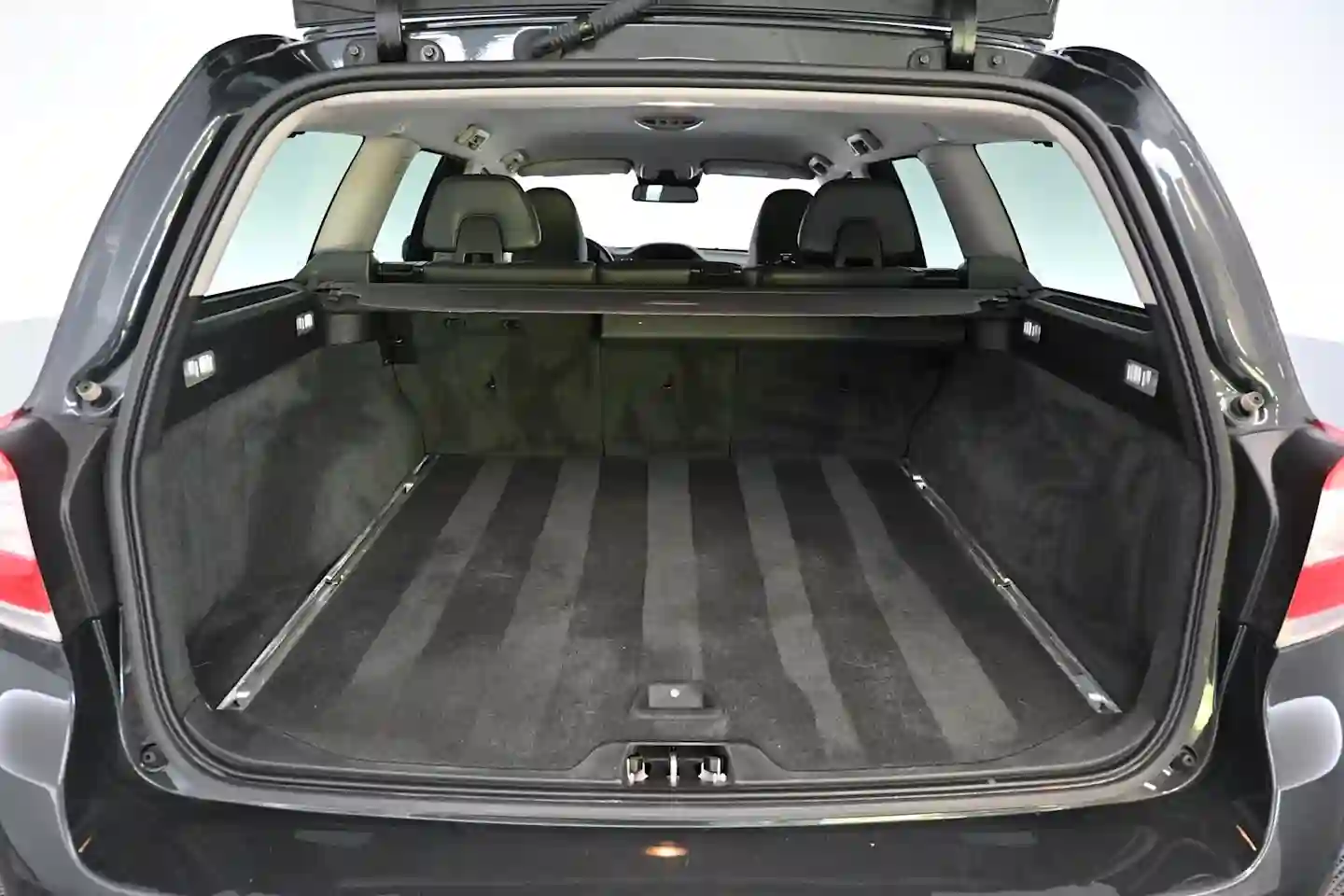 Car Image - 4Z9sYFg5yPwA9Q7q0lM0D8