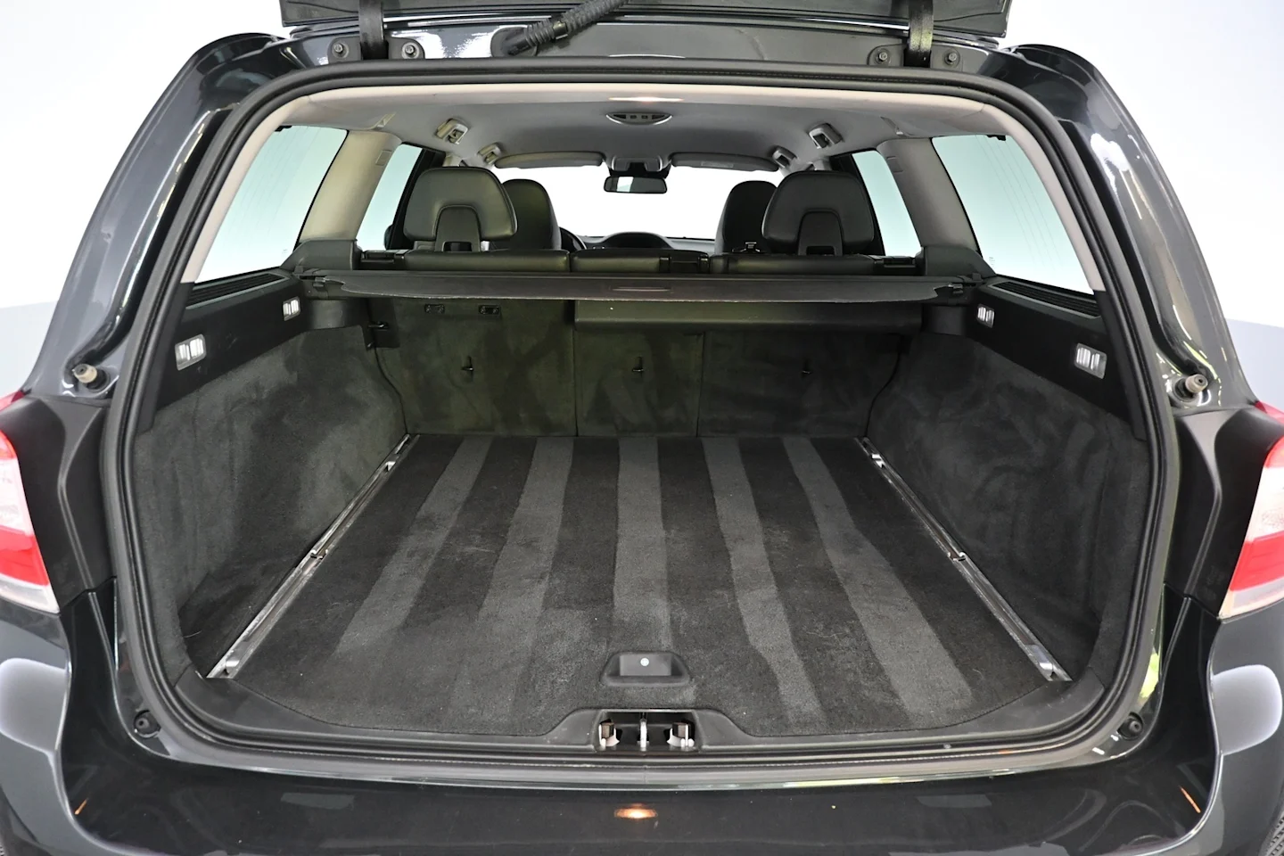 Car Image - 4Z9sYFg5yPwA9Q7q0lM0D8