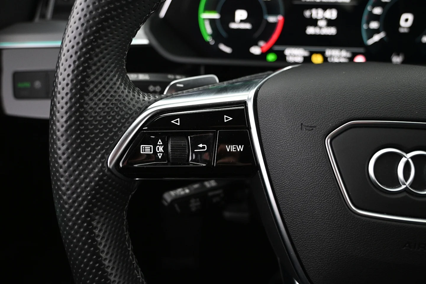 Car Image - 6LvkYvJfHlTz20ZEr3k0ji