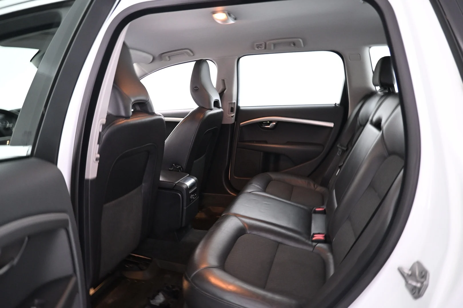 Car Image - 2G17vLAM7RUHD8Sxkzo7mD