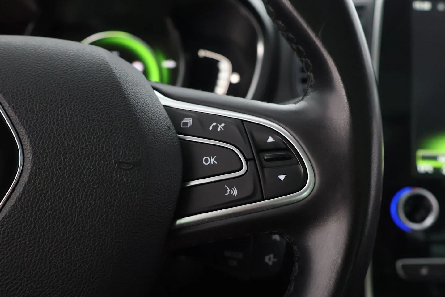 Car Image - FkRnbxb06chVx4R8wmGJx