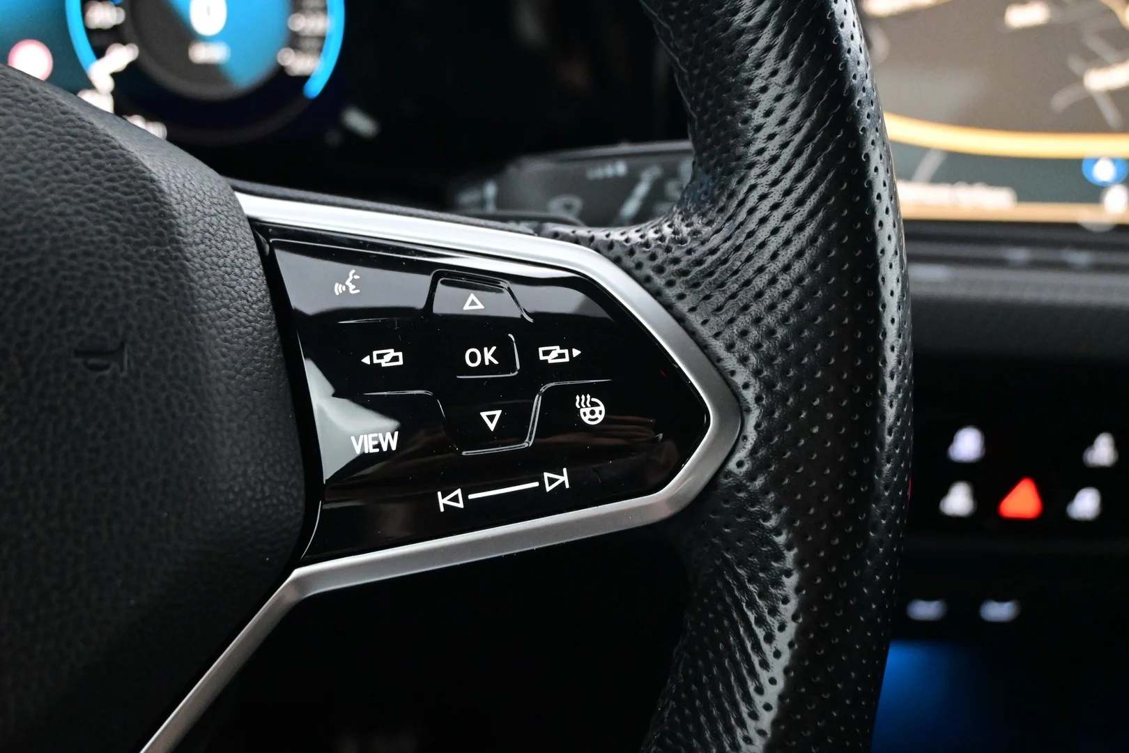 Car Image - 4cHKtE7hiRzsqXT4Dq0oZe