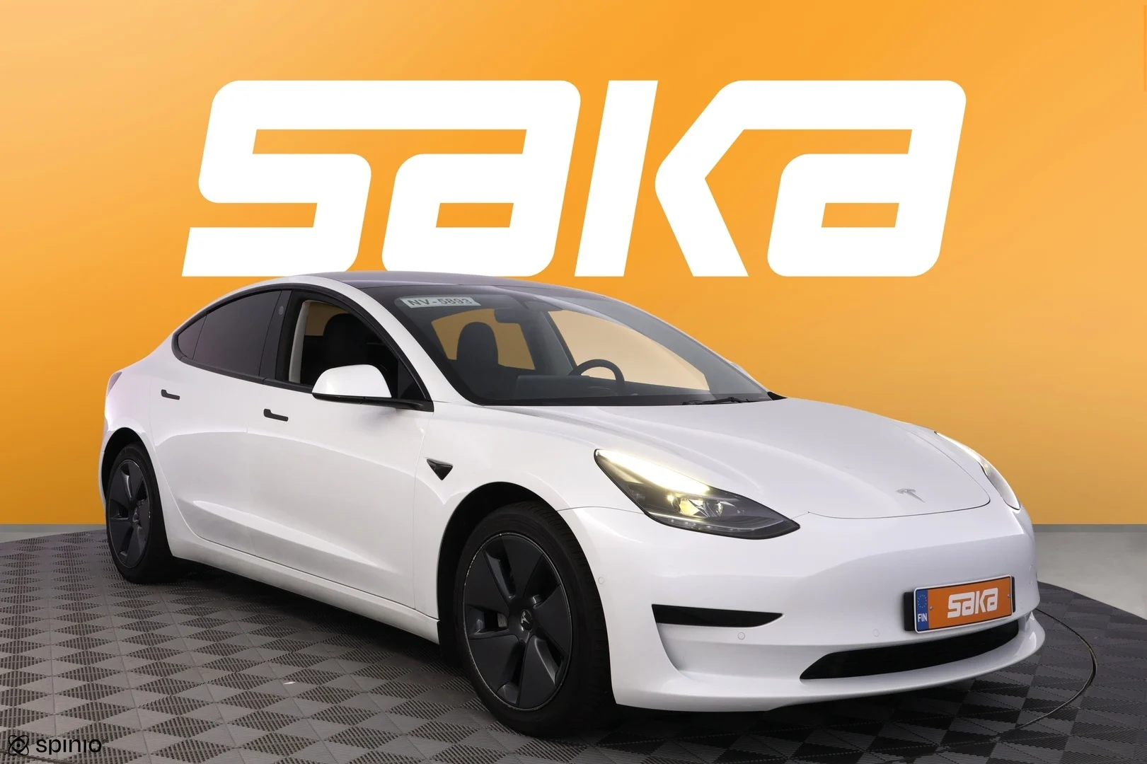 Car Image - 140MBpQPjLUu94iEeTkHE2
