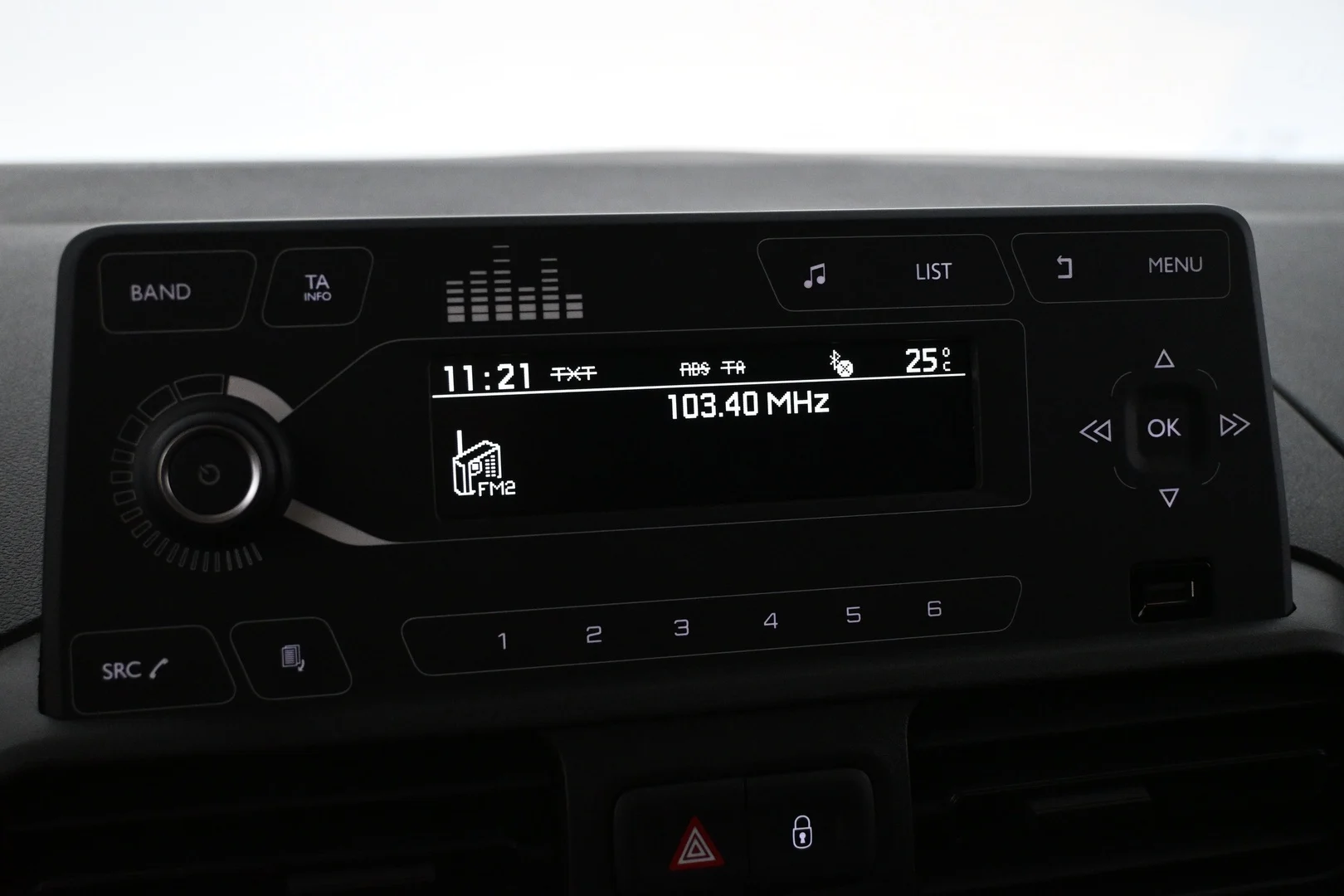 Car Image - 11jq7NfPVbdy8AlQojX4xy