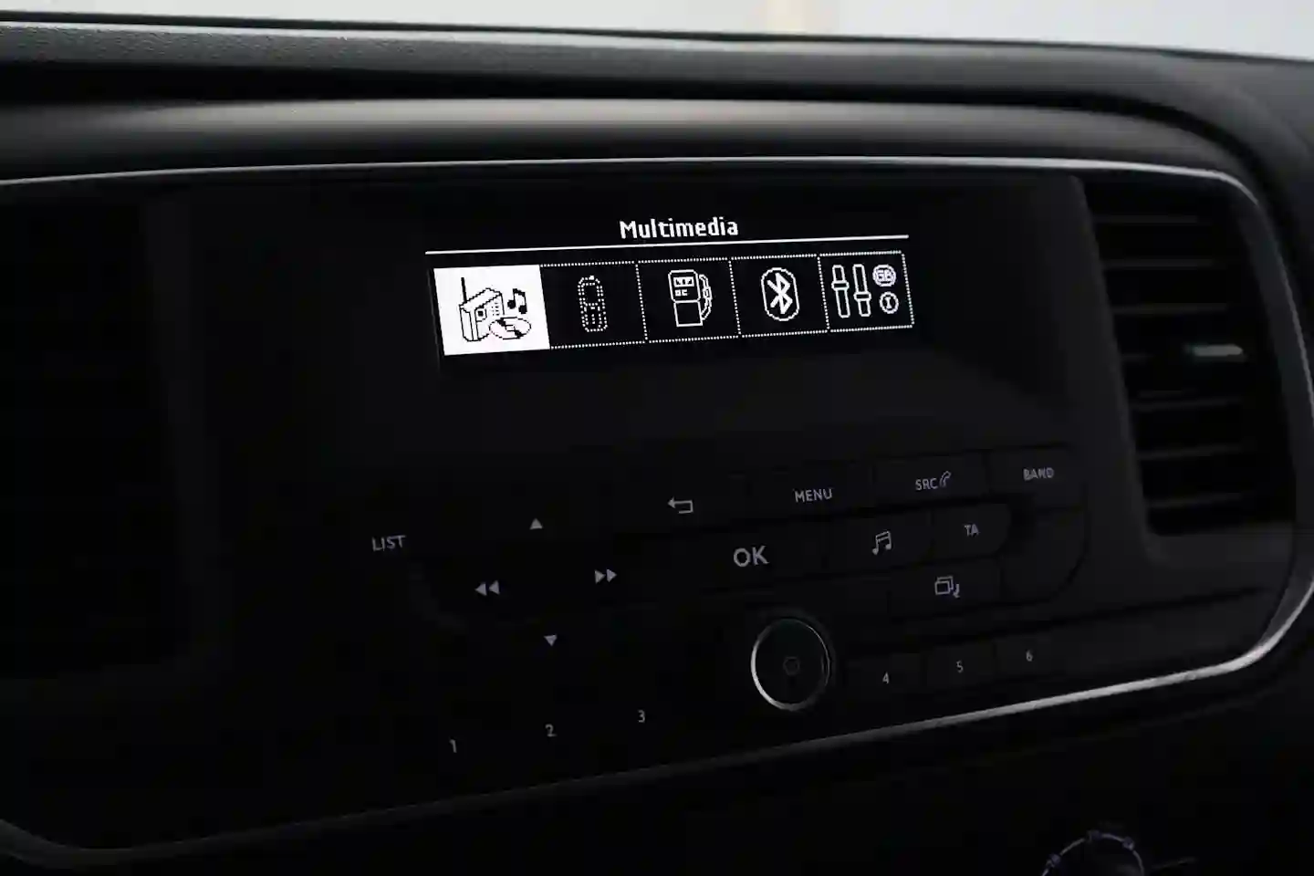 Car Image - 1jWOcEUQr0foGIJOD8Esfb