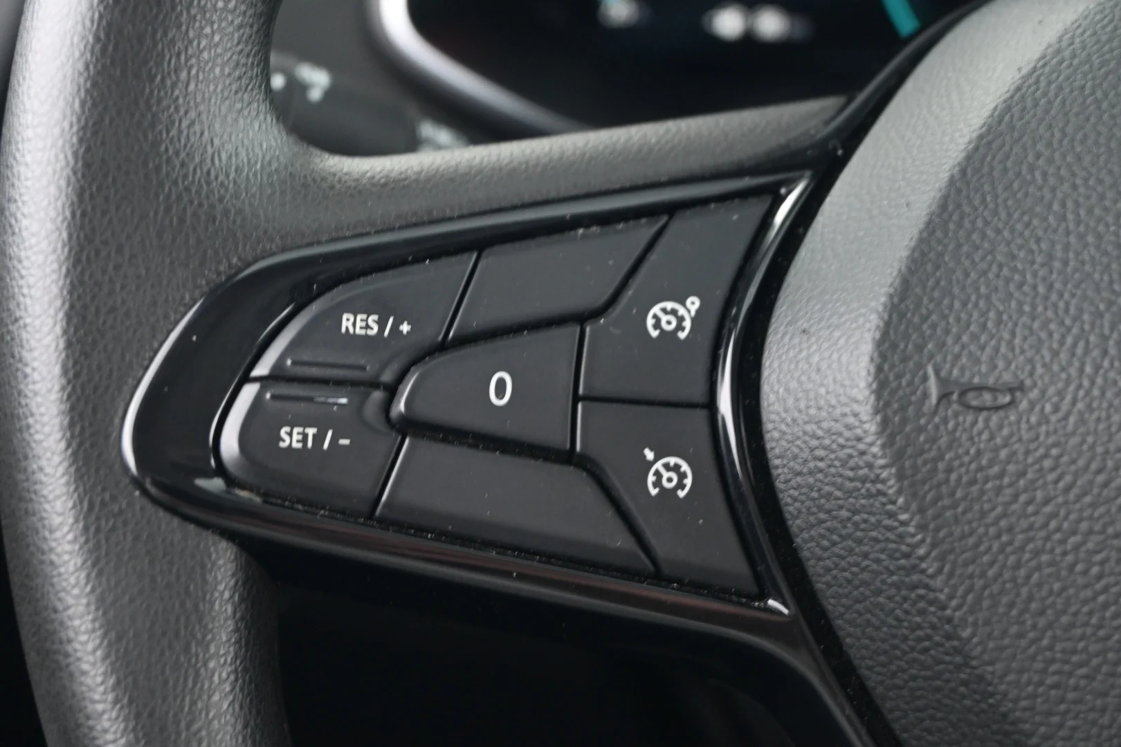 Car Image - 4qyBwgZnRXf71UEvsLZ6Xa