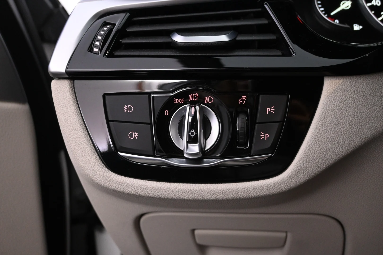 Car Image - 1ZqGQz1ZgxuVVE23QvaZf2