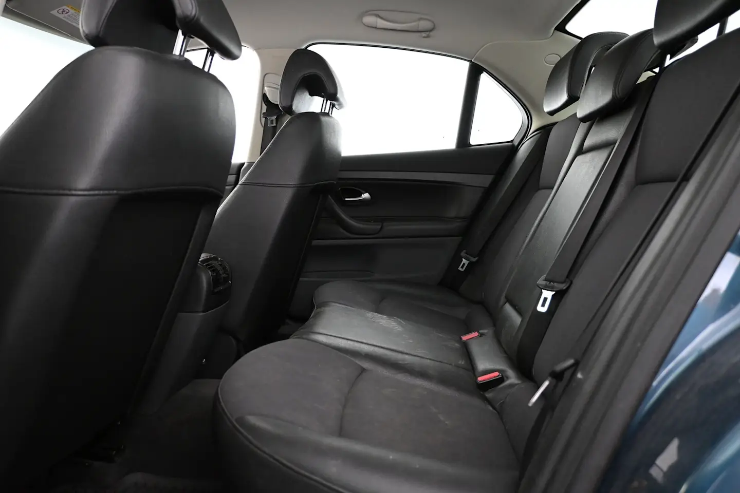 Car Image - 6LLCEM5G2TE6vVsJ6w2TXM
