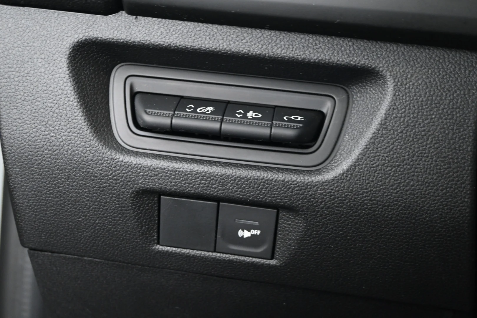 Car Image - 4qyBwgZnRXf71UEvsLZ6Xa
