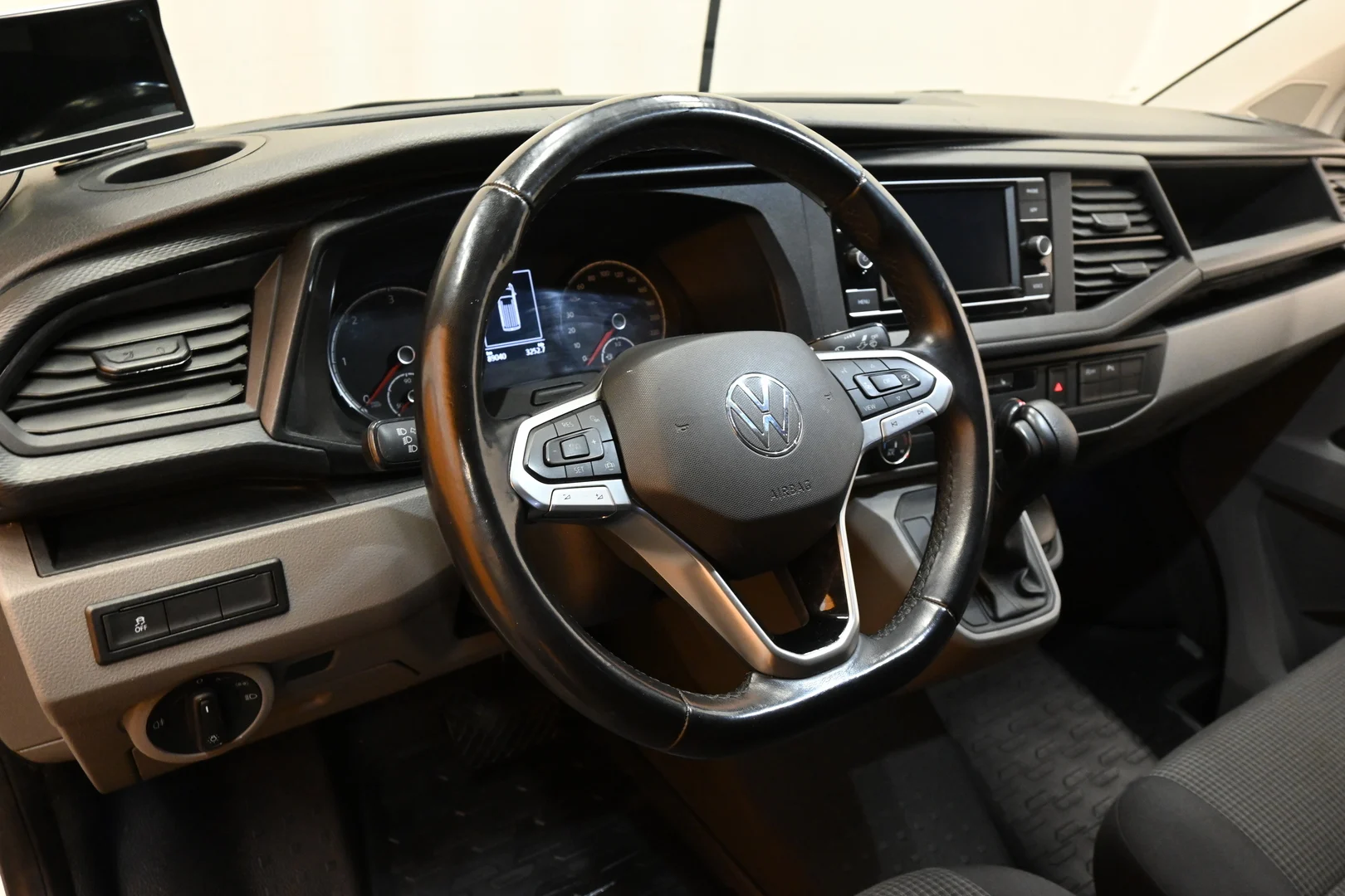 Car Image - 4JEFbKgIc7uCJ8xDqhfBPo