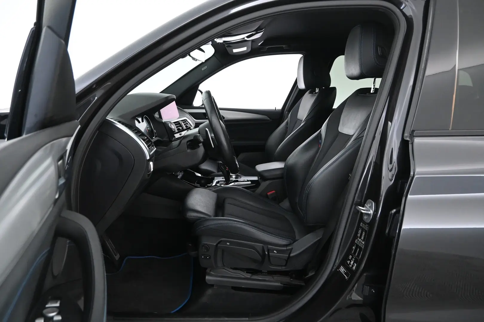 Car Image - 1bSVgjAaV0SG3AE9HwtwJR