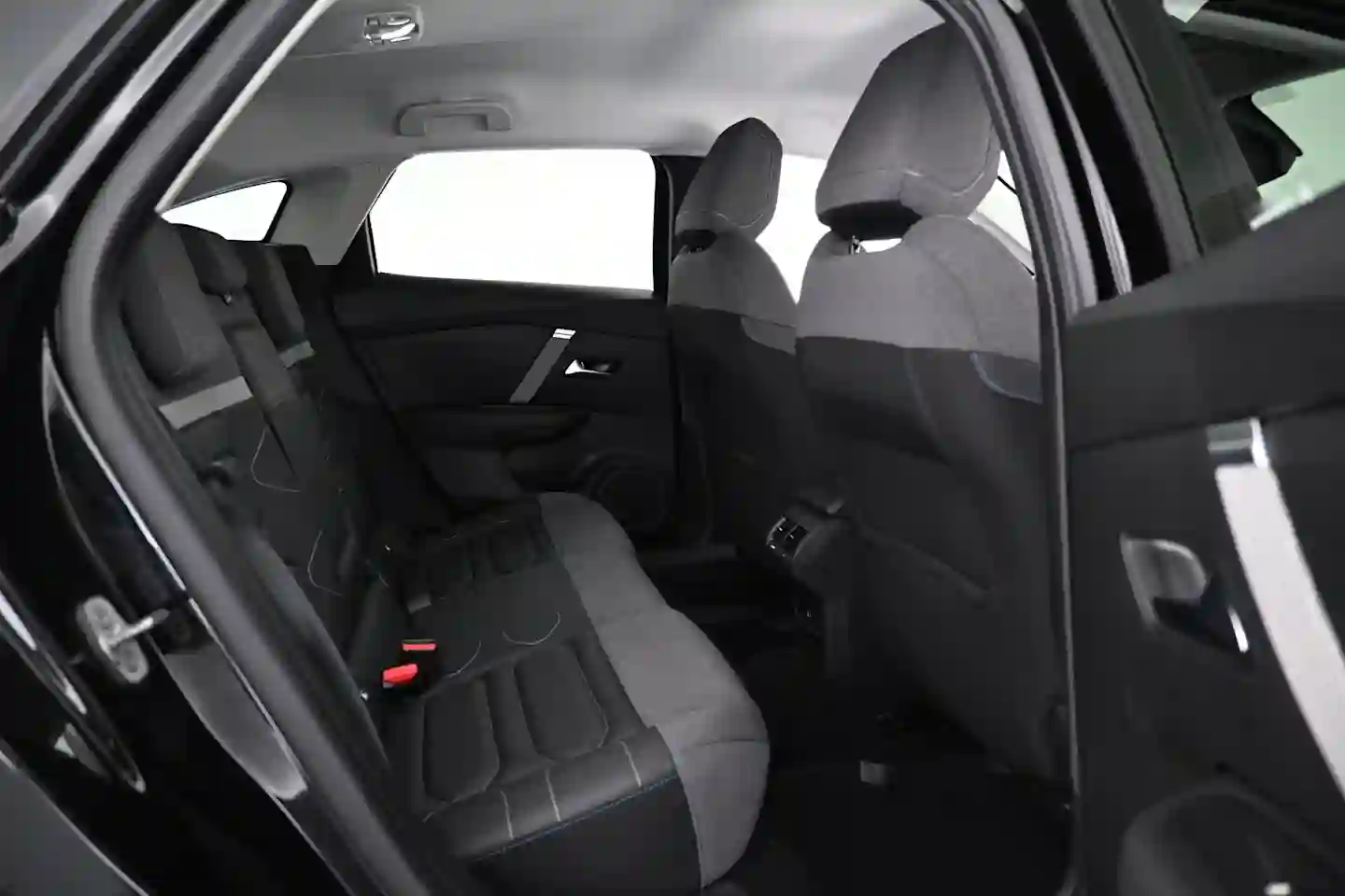 Car Image - F8gdf1eQfRfZ3XwGLguMB