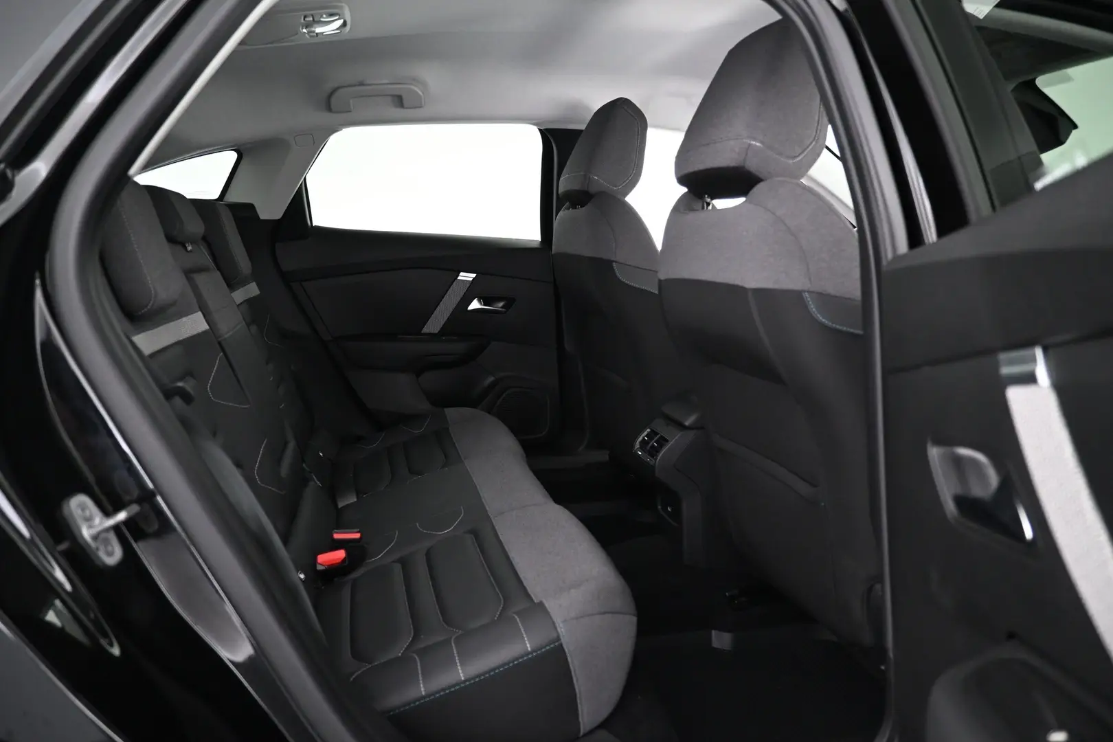 Car Image - F8gdf1eQfRfZ3XwGLguMB