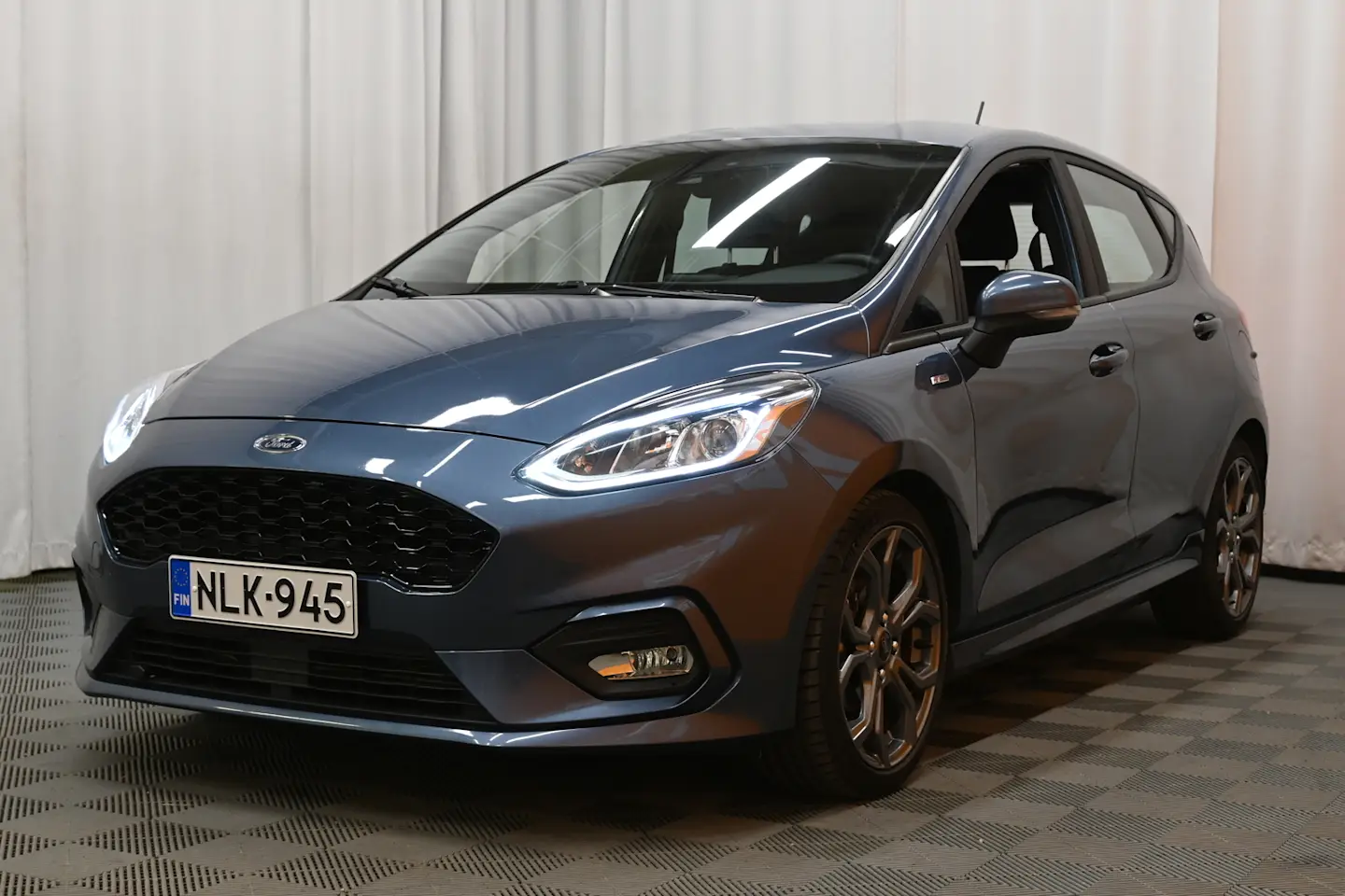 Car Image - 2nSlkwUu7t3oUc2jXfBVSi