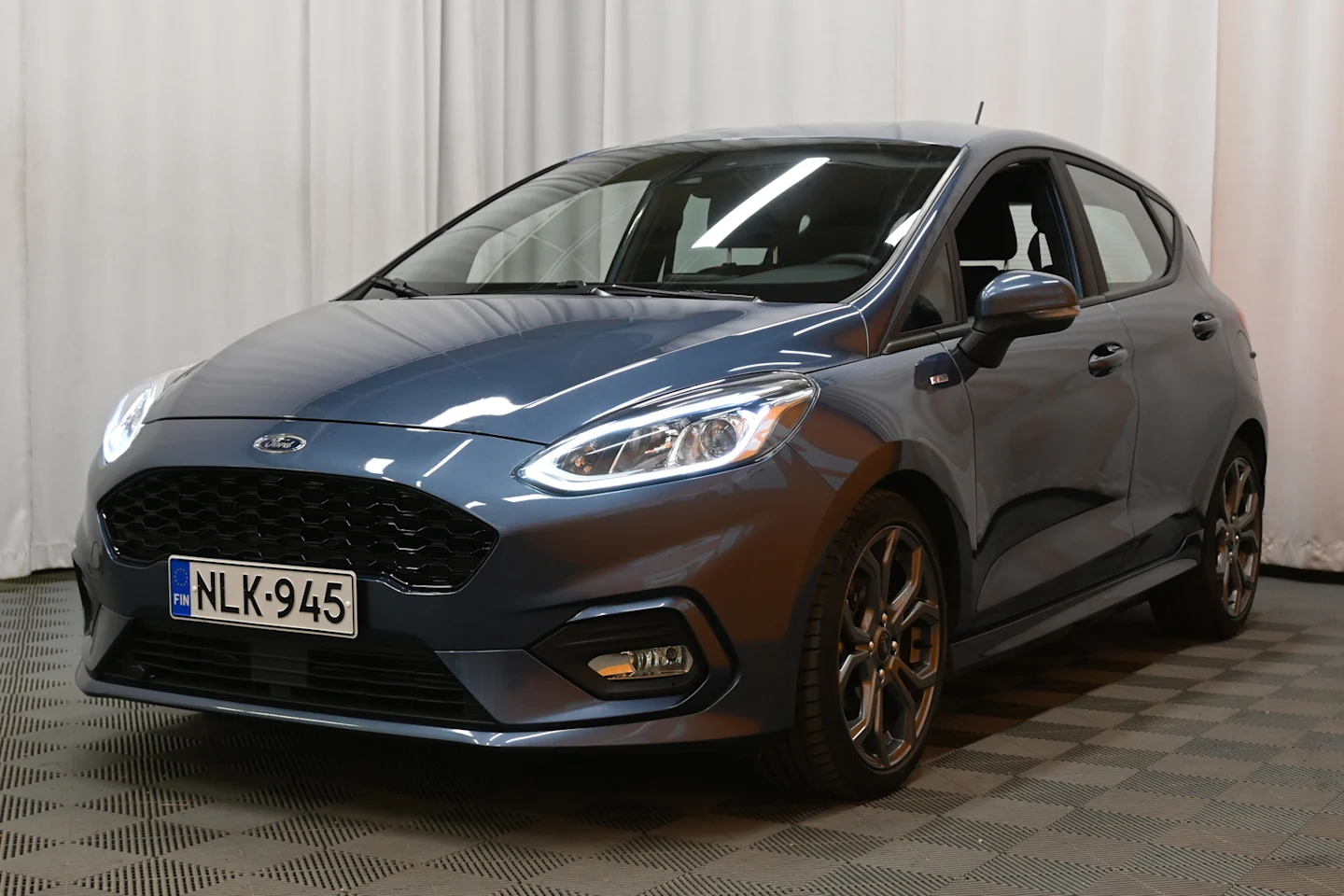 Car Image - 2nSlkwUu7t3oUc2jXfBVSi