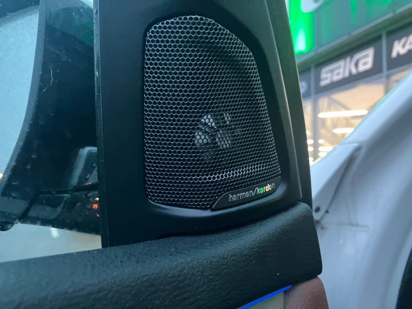 Car Image - 1gYFj6zxBgEtuzJAkS58X9