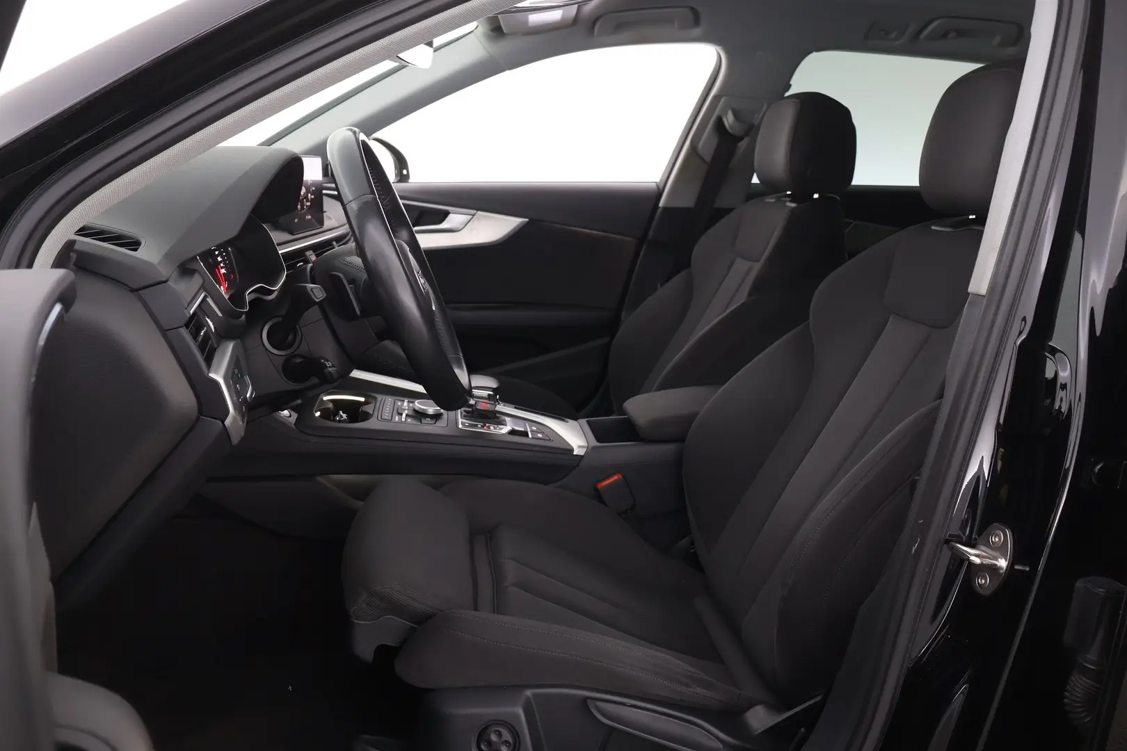 Car Image - 3toIJLO2A6w9PzhlpttVzL