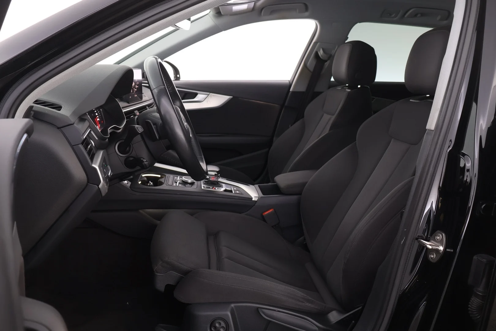 Car Image - 3toIJLO2A6w9PzhlpttVzL