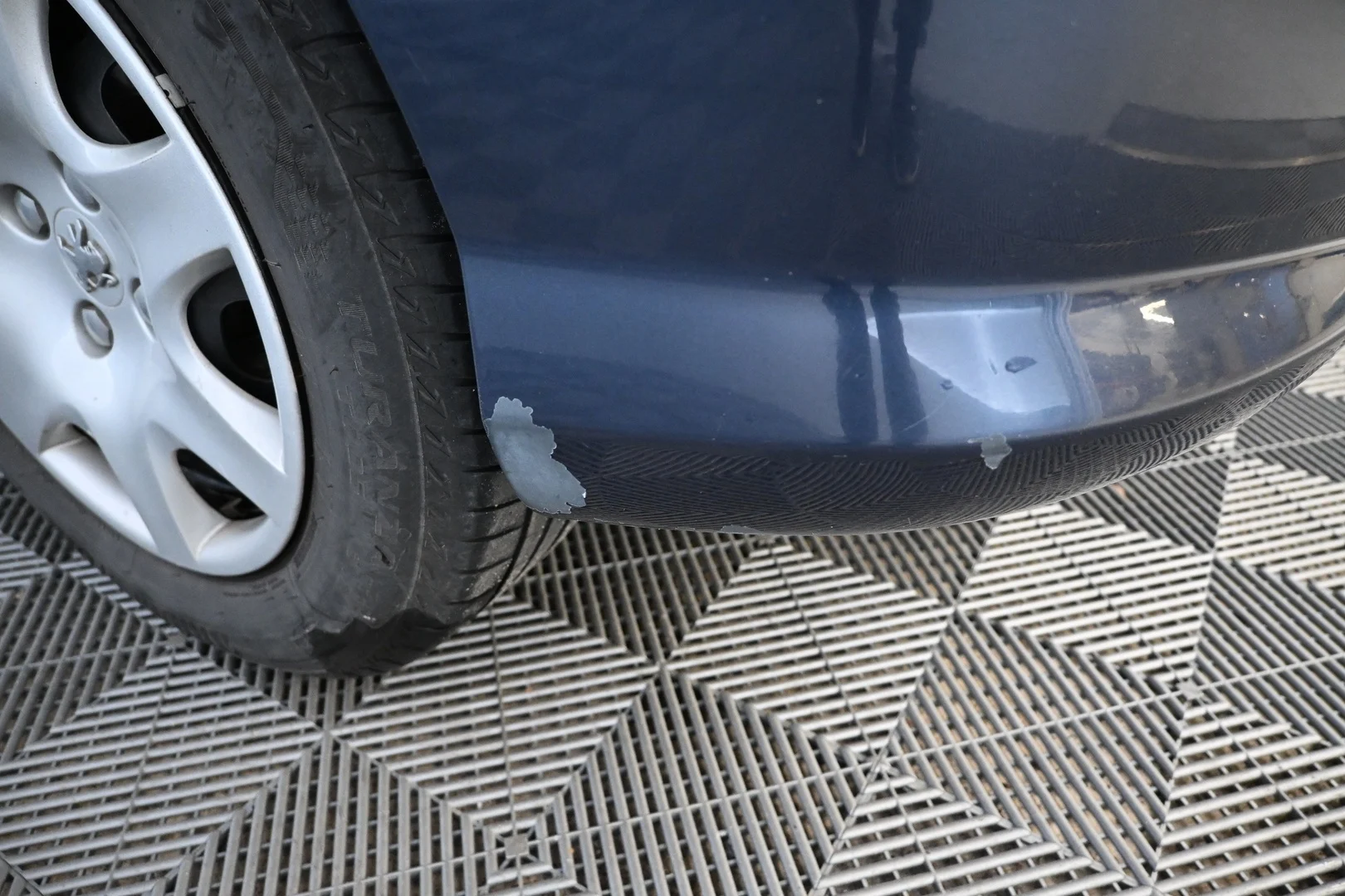 Car Image - UAWamKTKQ601PIKZQXagt