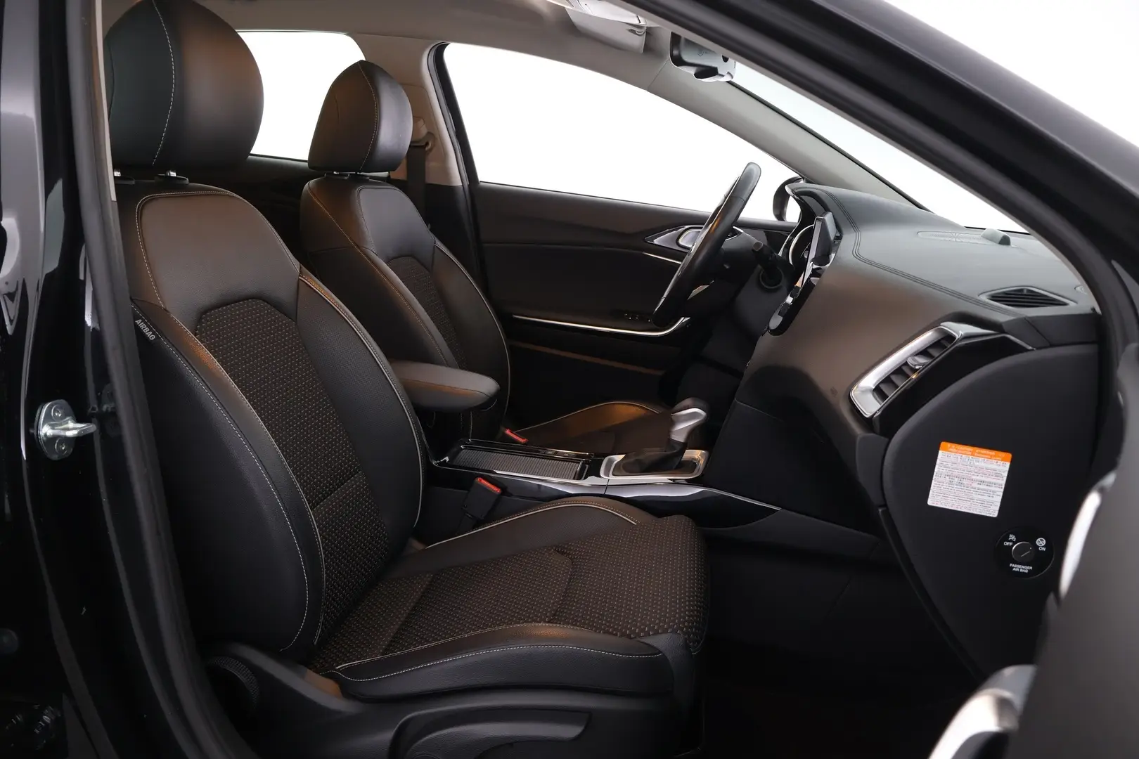 Car Image - 2cM8ajutrq0h461pQvHze6