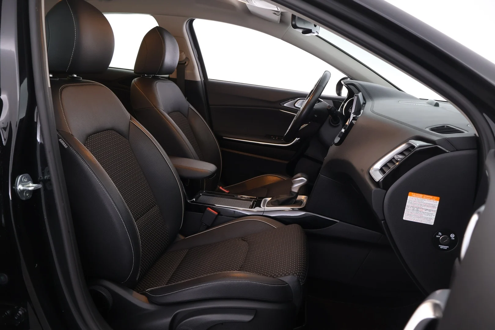 Car Image - 2cM8ajutrq0h461pQvHze6