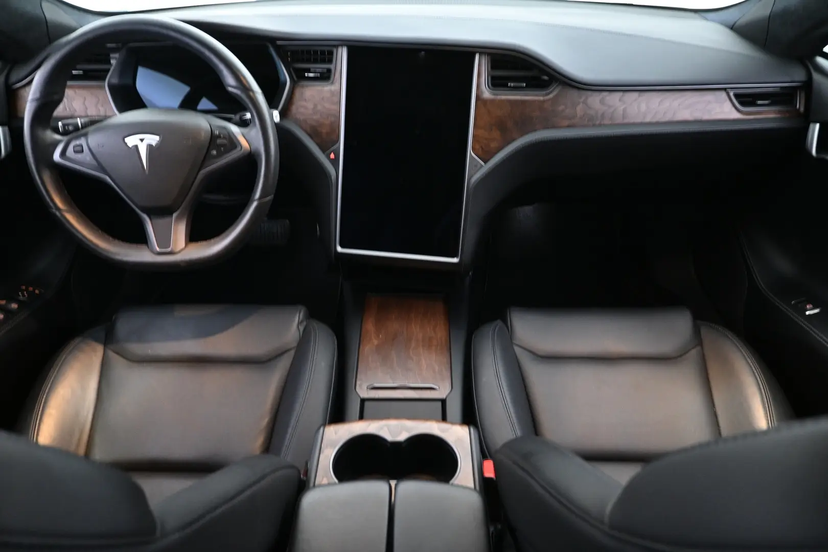 Car Image - XoPdiU748mMzsPzBBYB04