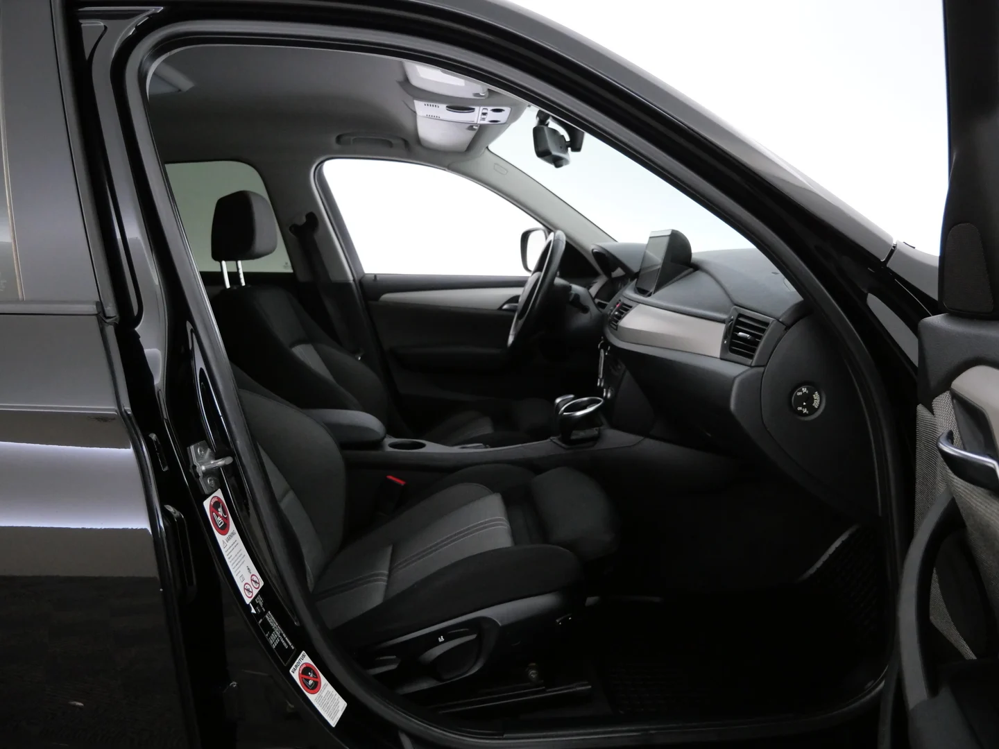 Car Image - hRLoKC4JnngEONFPYkLHC