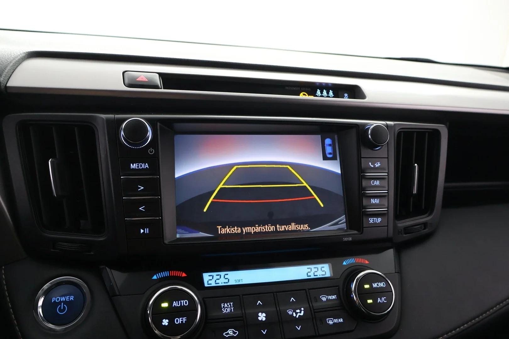 Car Image - 2nFq0foSkaT84XSENperO8