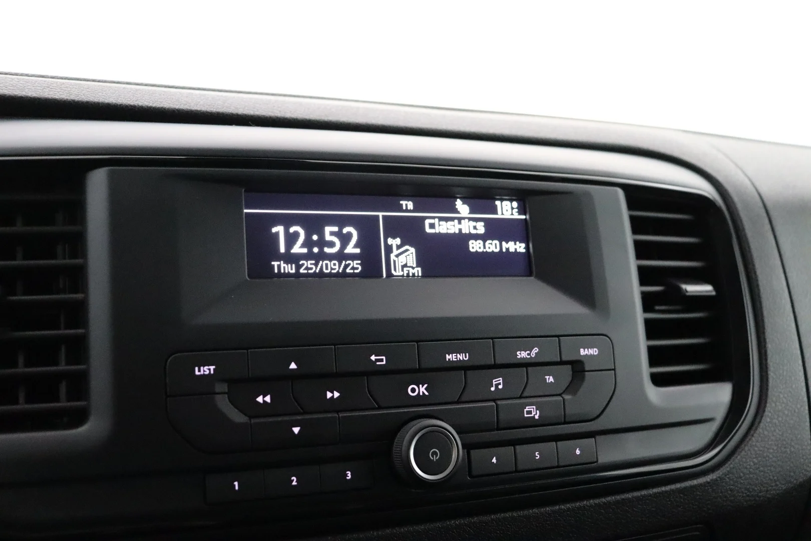 Car Image - 50uVZ5VgB2gHNss1X2Wfna