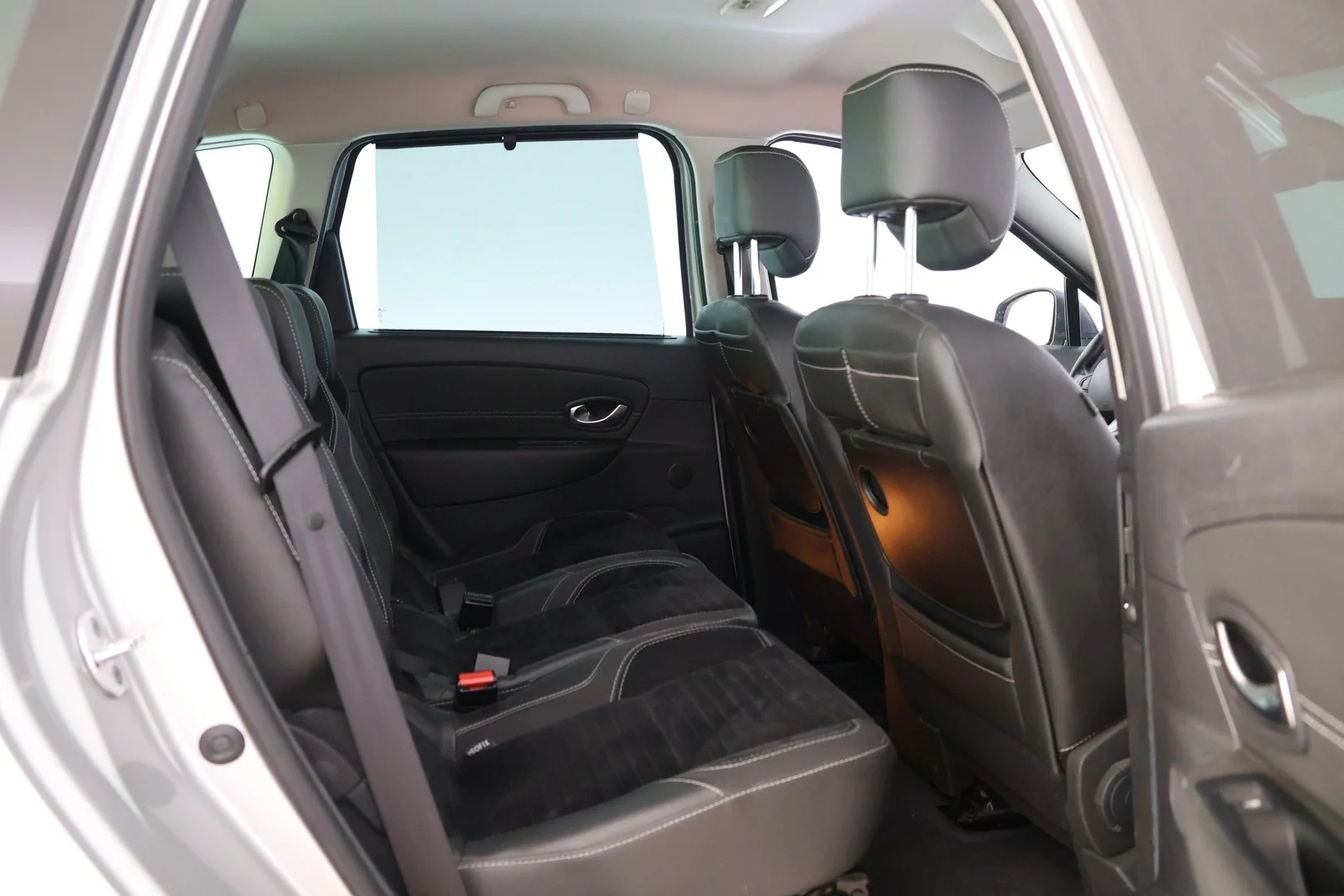 Car Image - 7yR3ReNBRSKRYT7S1dUZiv