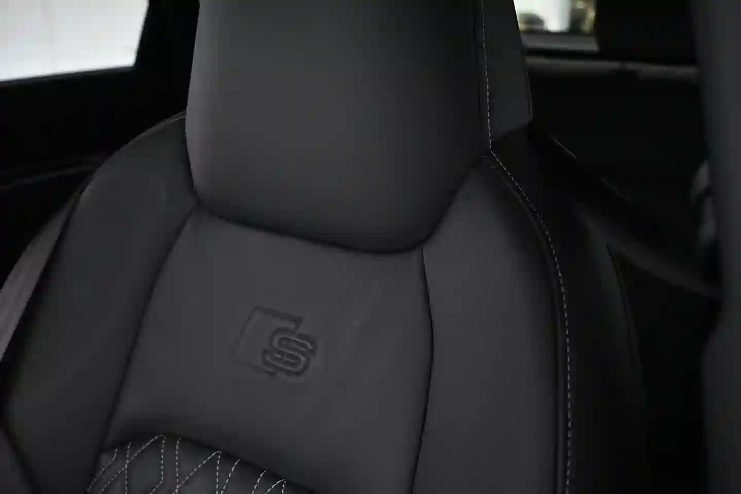 Car Image - 3SeTrWVFpMxFcxx8TpHywU