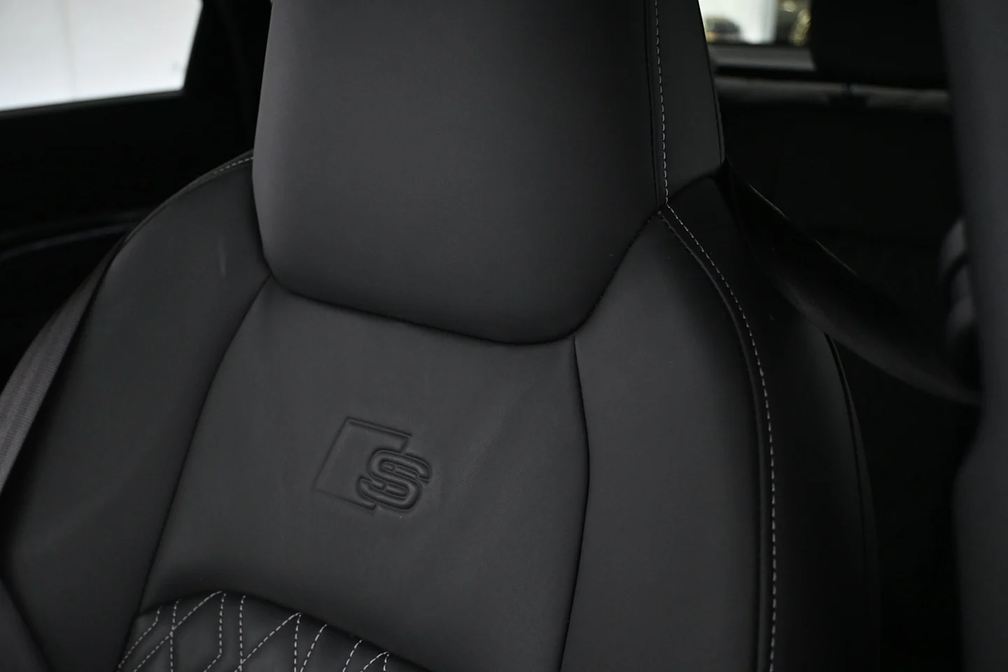 Car Image - 3SeTrWVFpMxFcxx8TpHywU