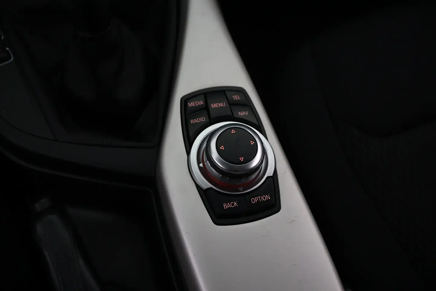 Car Image - 32qFBIEd9GA4Ijrslvq4Mk