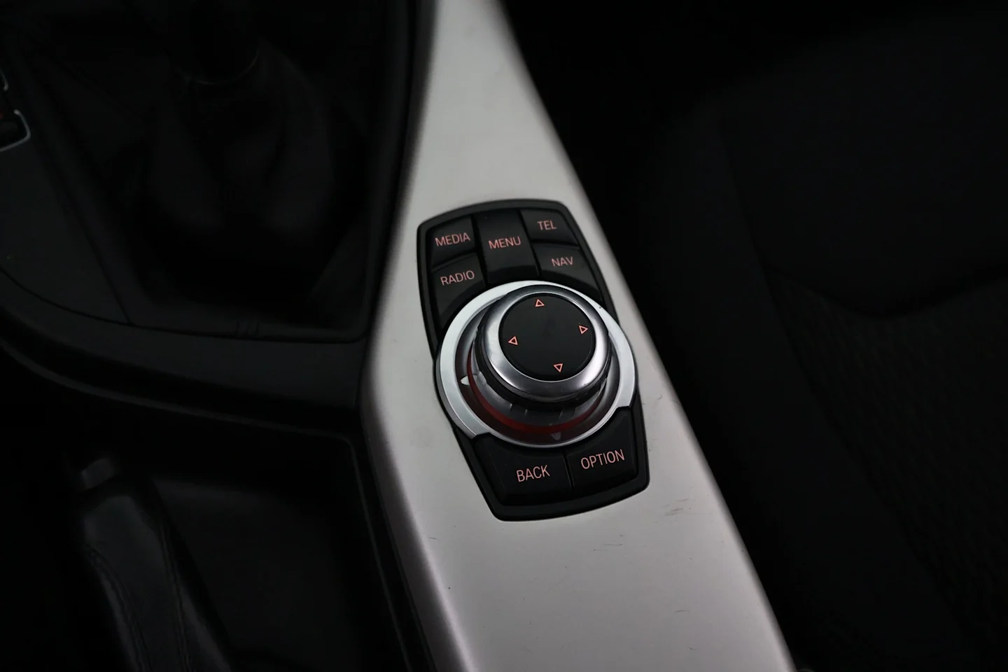 Car Image - 32qFBIEd9GA4Ijrslvq4Mk