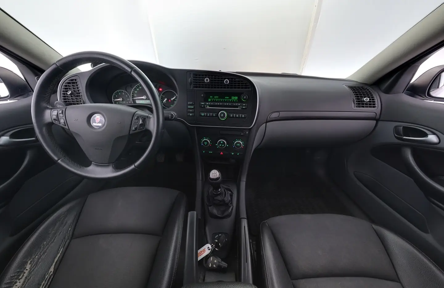Car Image - 6LLCEM5G2TE6vVsJ6w2TXM