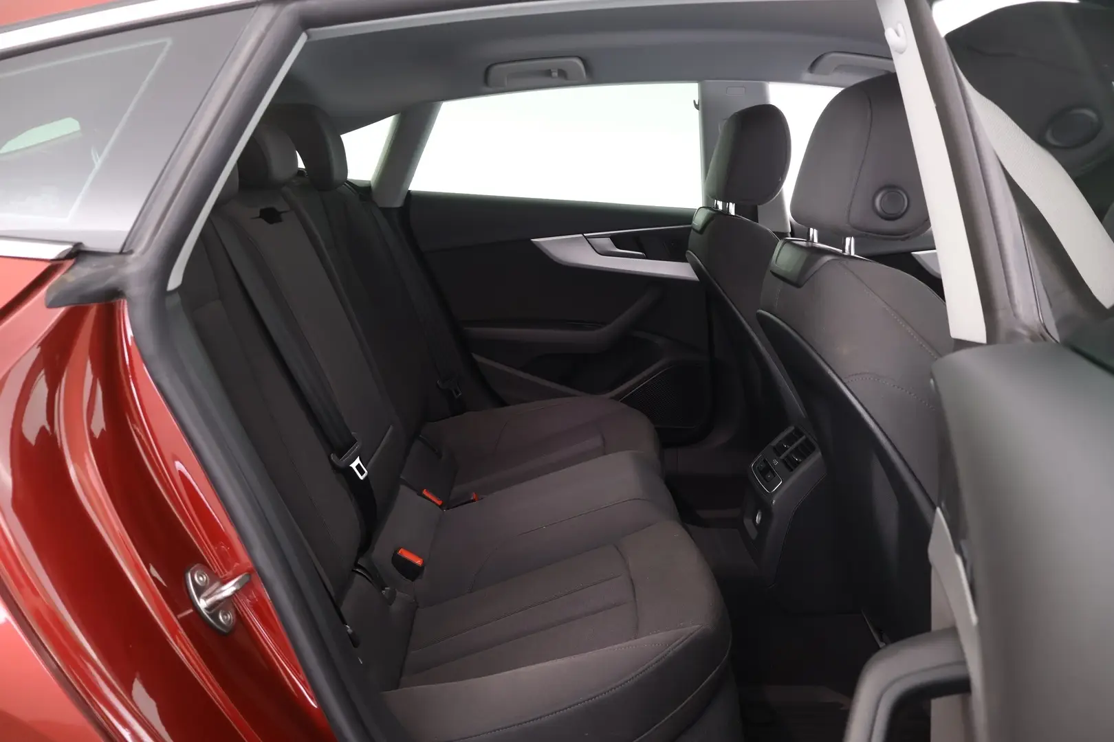 Car Image - 3Gb14petIFK08Fg4BR56h1