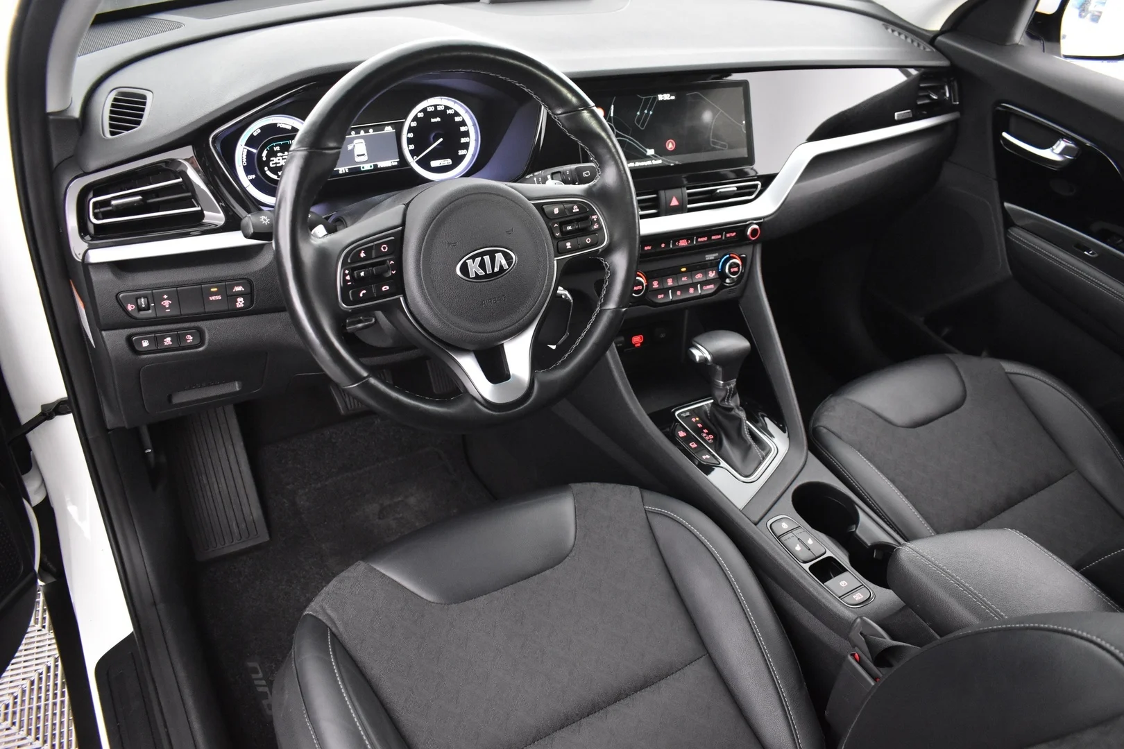 Car Image - 5YMZjEiJimZaSXzHipj6hh