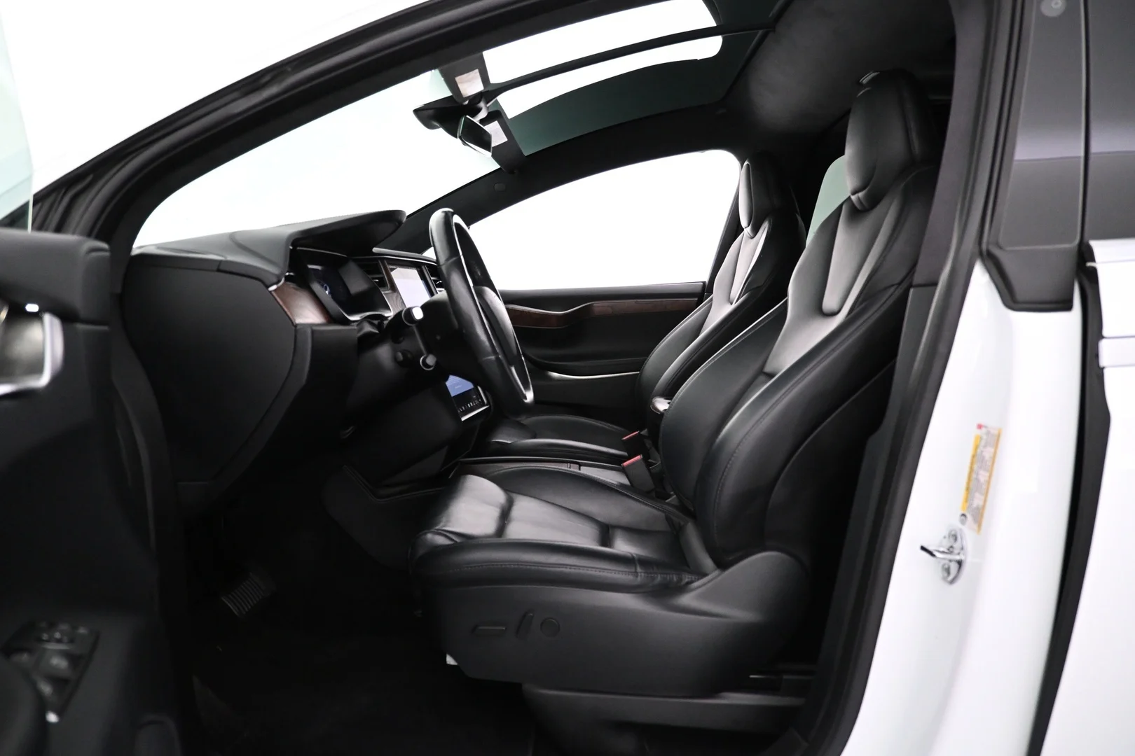 Car Image - 5dEs1iWqUxsbUQM4acGNNN